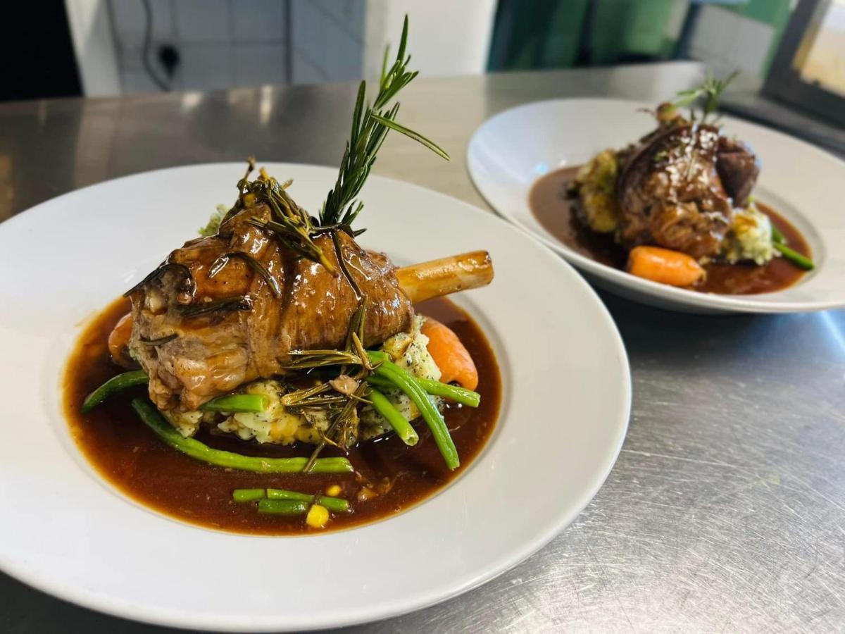 The Hinds Head Hotel Chorley  Ngoại thất bức ảnh